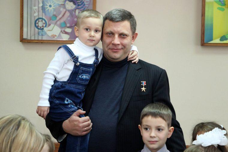 Александр Захарченко поздравил жителей Республики с Днем защиты детей
