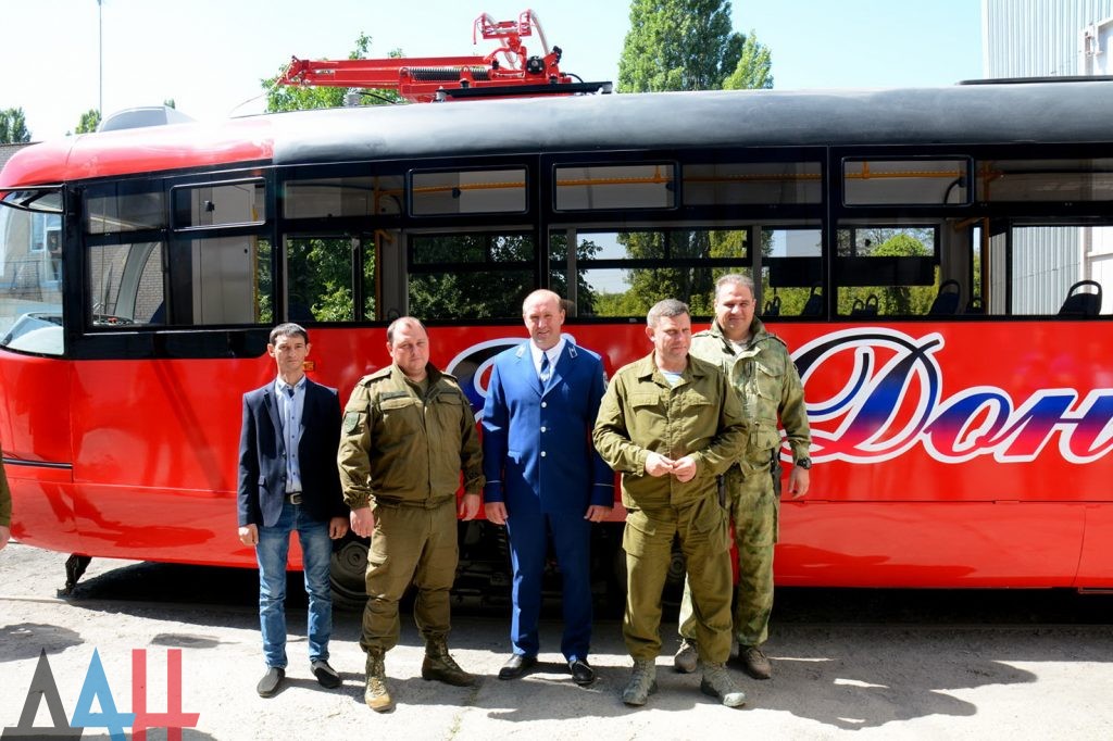 Глава ДНР принял участие в презентации первого трамвая отечественного производства