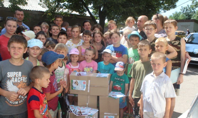 Свыше 30 сотрудников «Воды Донбасса» получили гуманитарную помощь от Общественного штаба