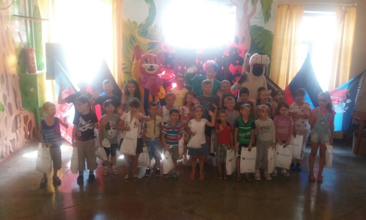 Общественный штаб организовал развлекательное мероприятие для детей сотрудников КП «Компания «Вода Донбасса» в Докучаевске