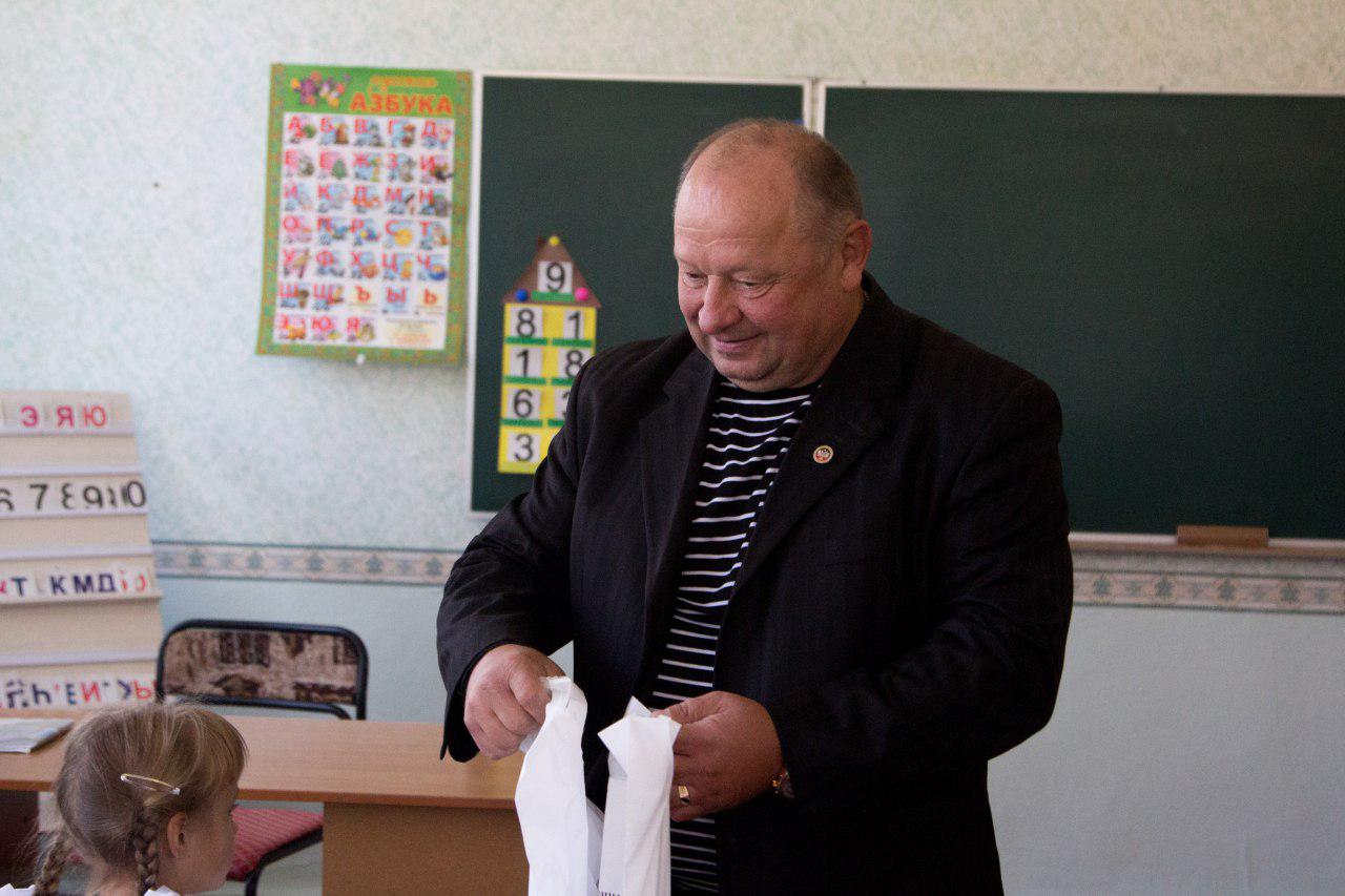 Дети Докучаевска получили подарки от ОД «ДР»
