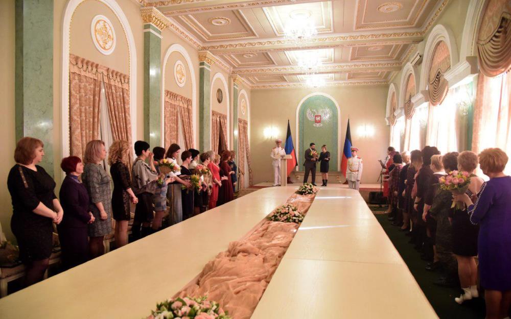 Глава ДНР Денис Пушилин провел торжественный прием в честь Международного женского дня