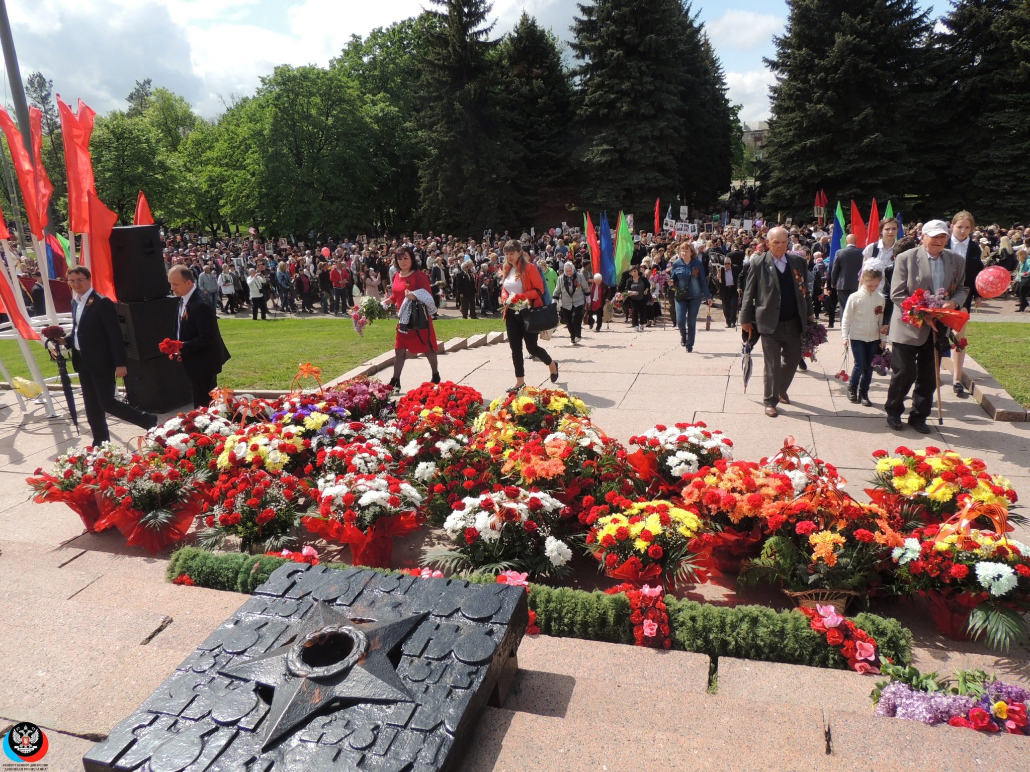 В Горловке шествием и митингом отпраздновали 74-ю годовщину Победы в Великой Отечественной войне