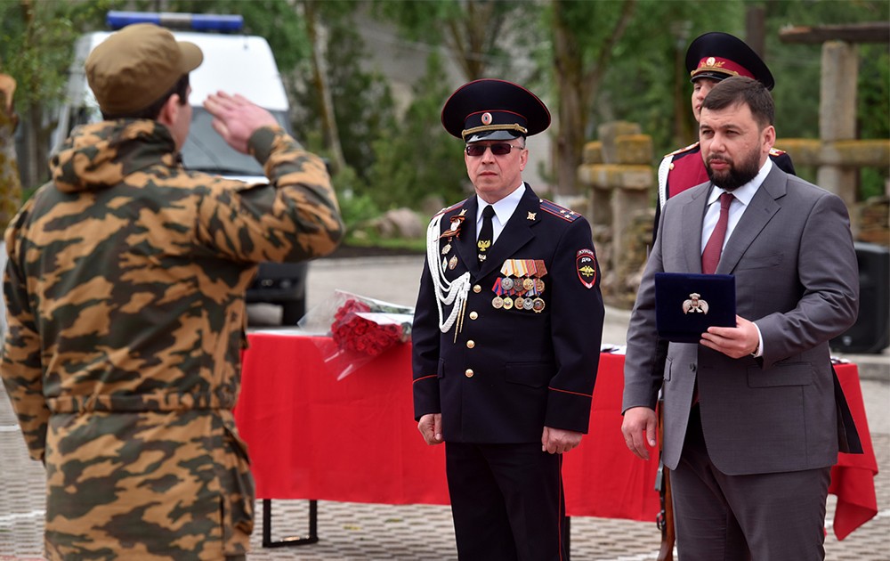 Глава ДНР Денис Пушилин наградил сотрудников силовых структур, выполняющих особые задачи
