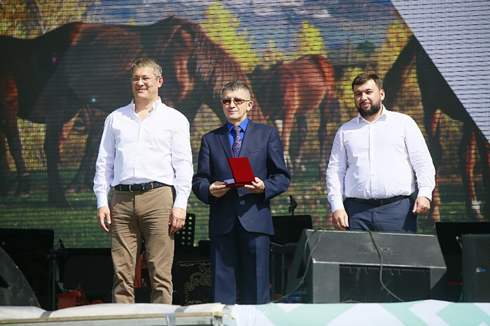 Глава ДНР Денис Пушилин принял участие в открытии фольклорного праздника «Торатау йыйыны» в Республике Башкортостан