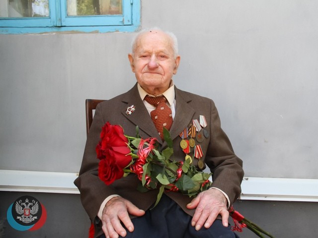 Сергей Голощапов поздравил с 95-летием участника боевых действий ВОВ Григория Грицая