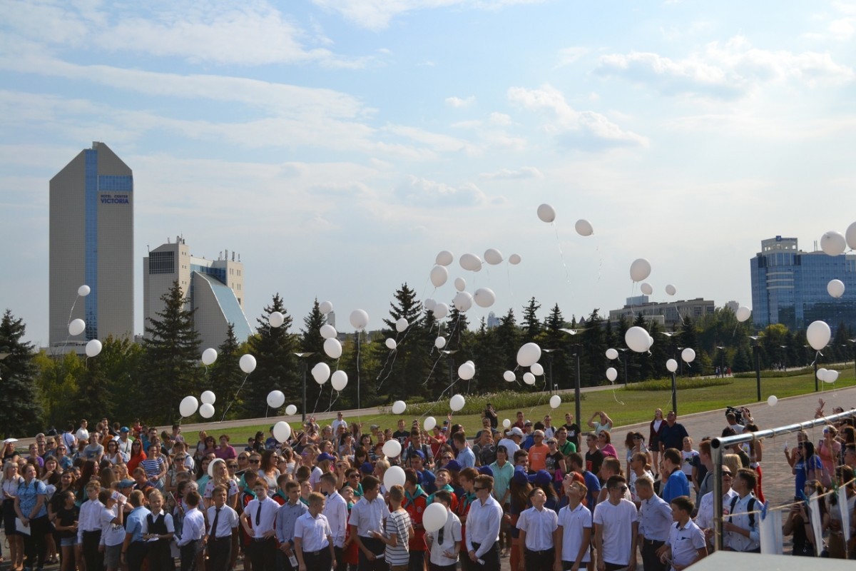В Донецке почтили память жертв Бесланской трагедии 