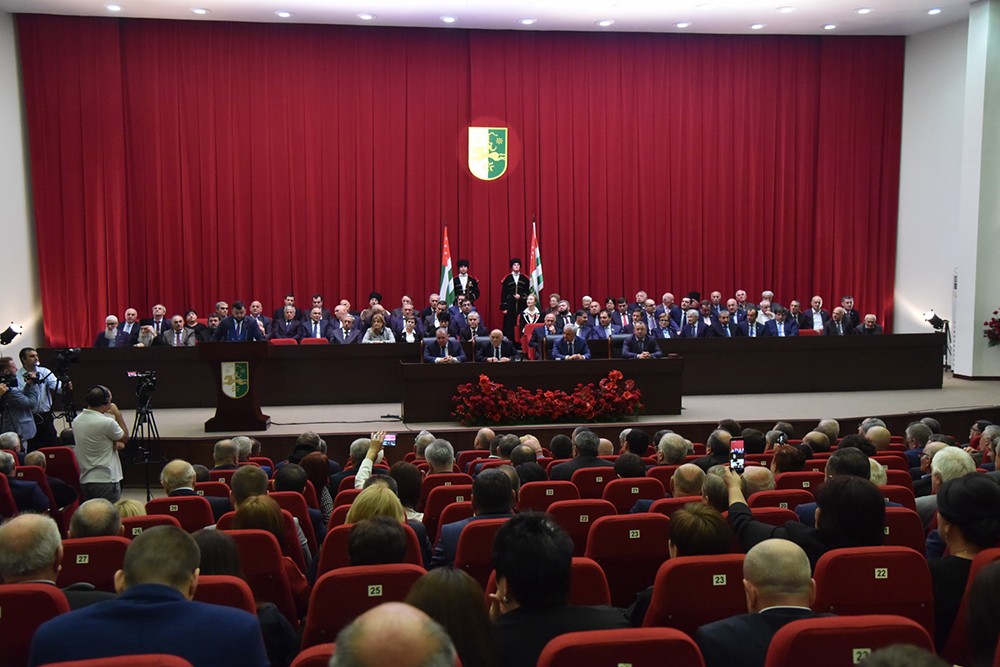 Глава ДНР Денис Пушилин принял участие в торжествах по случаю инаугурации Президента Республики Абхазия Рауля Хаджимбы