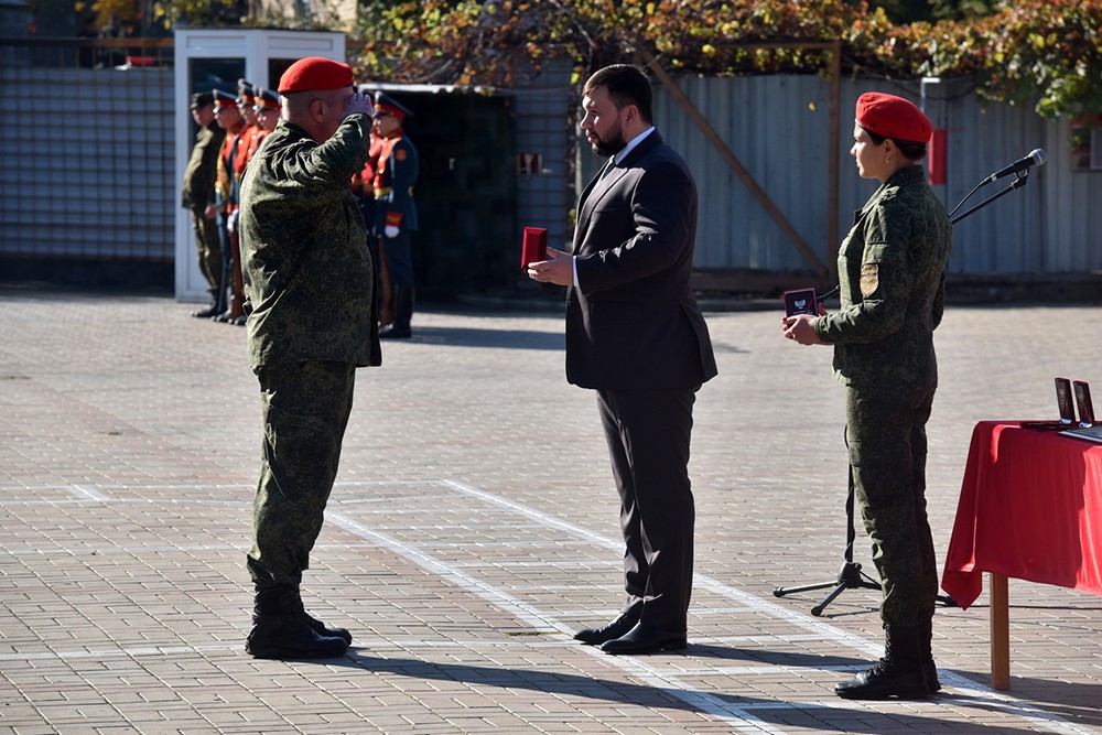 Глава ДНР Денис Пушилин поздравил бойцов Отдельного Краматорского комендантского полка с его первым юбилеем
