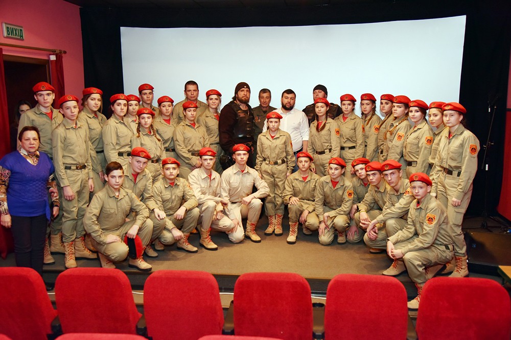 Глава ДНР Денис Пушилин посетил показ фильма «Русский реактор»