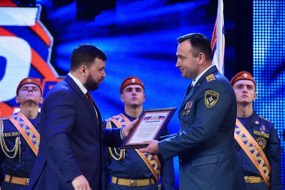 Глава ДНР Денис Пушилин поздравил спасателей Республики с профессиональным праздником