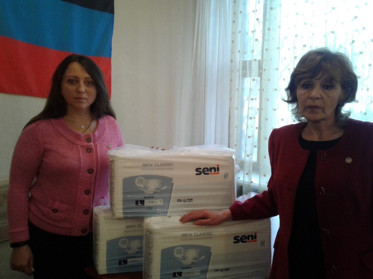 Общественники ОД «ДР» продолжают помогать организации ветеранов войны и труда Киевского района Донецка