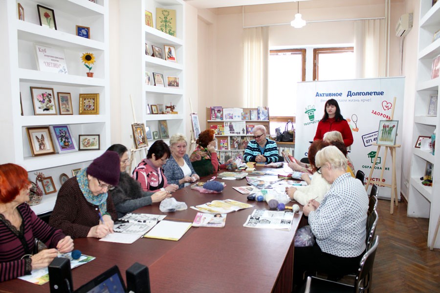 Участники проекта «Активное долголетие» встретились в клубе «Чаровница»