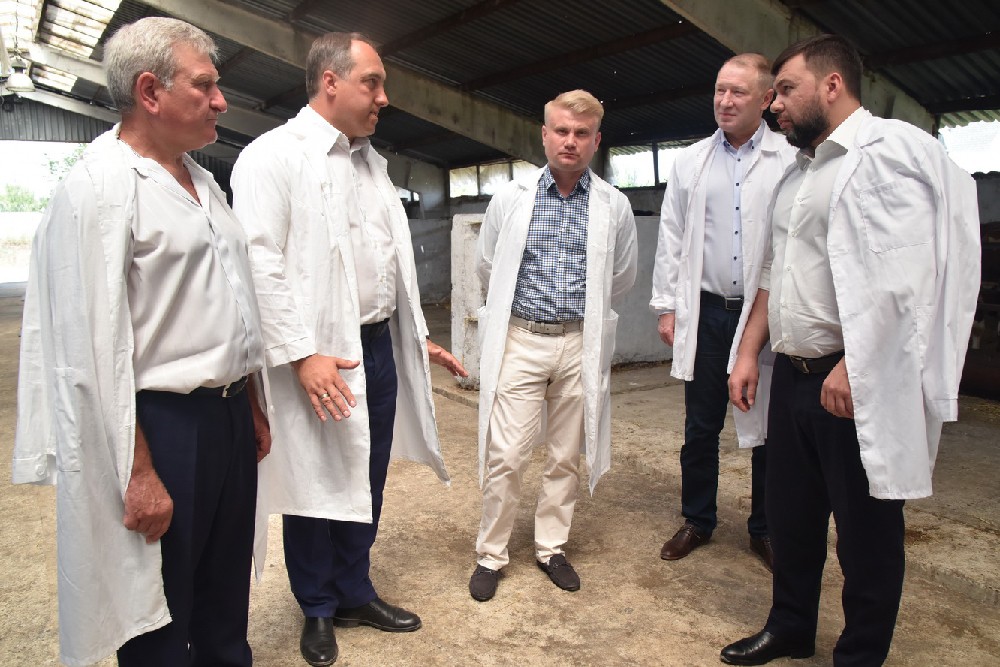 Глава ДНР Денис Пушилин посетил с рабочим визитом агрофирму «Горняк»