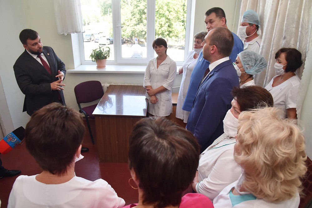 Глава ДНР Денис Пушилин посетил с инспекцией узловую больницу станции Иловайск