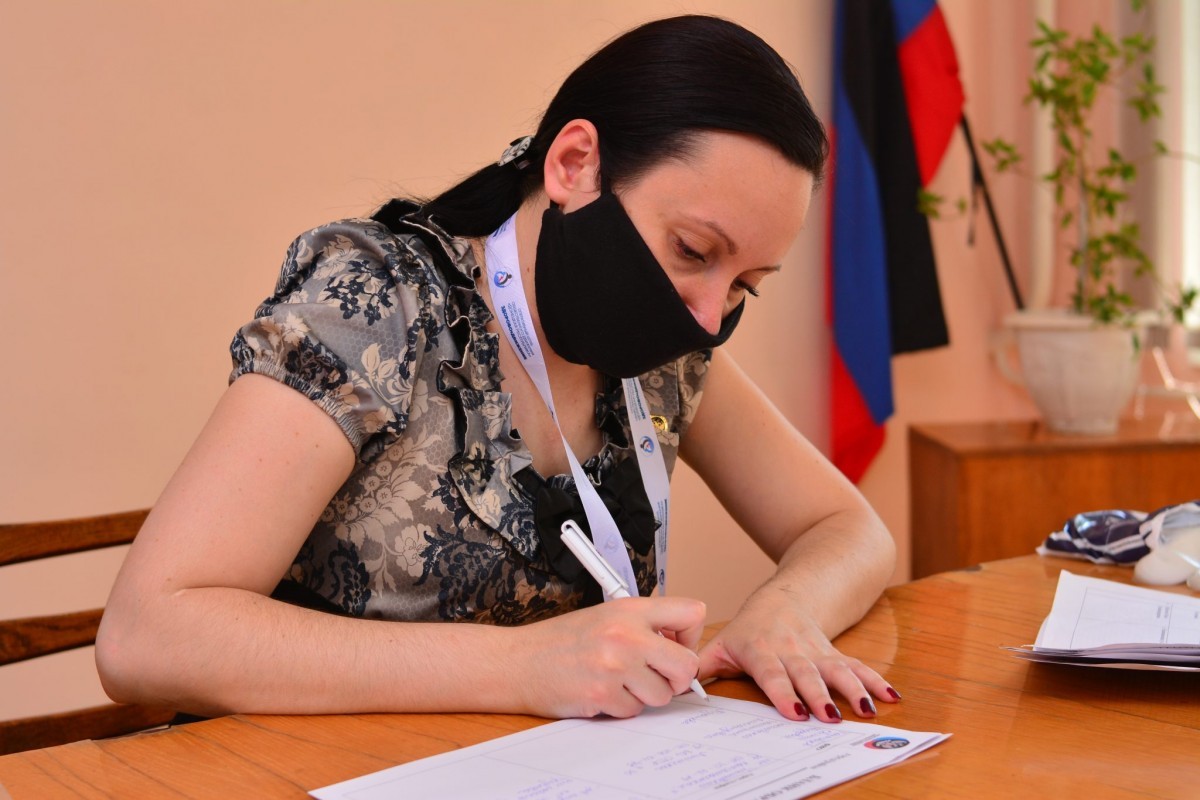 Жителям Новоивановки оказали юридическую помощь в рамках проекта «Правомобиль»
