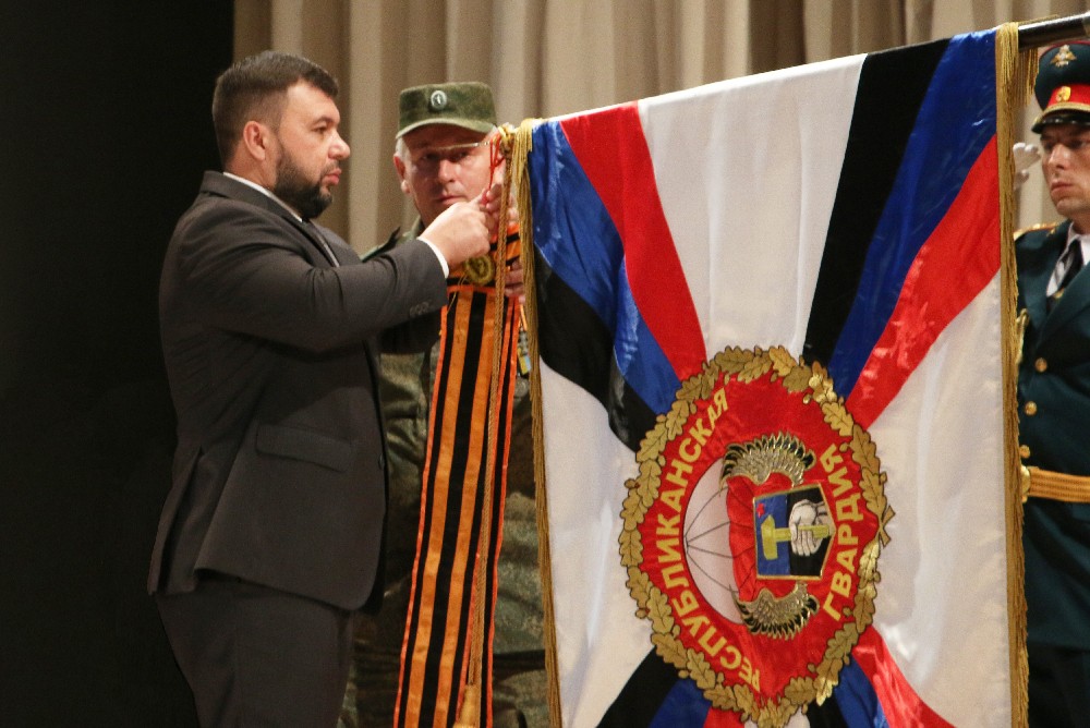 Денис Пушилин поздравил 100-й отдельный отряд УНМ ДНР «Купол» с первым юбилеем