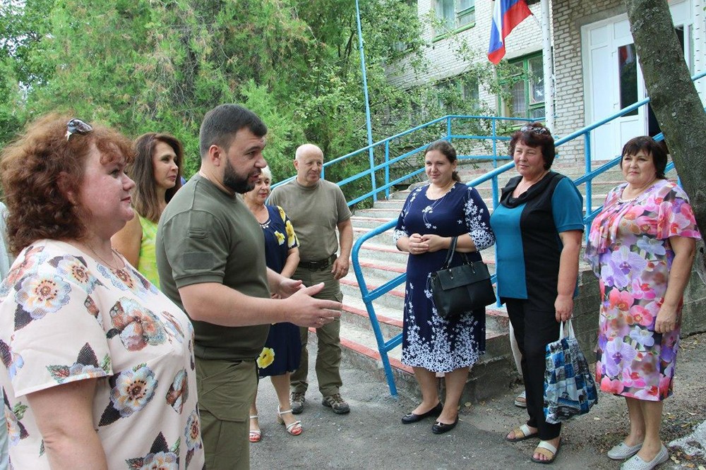 Денис Пушилин встретился с жителями прифронтового села Красноармейское