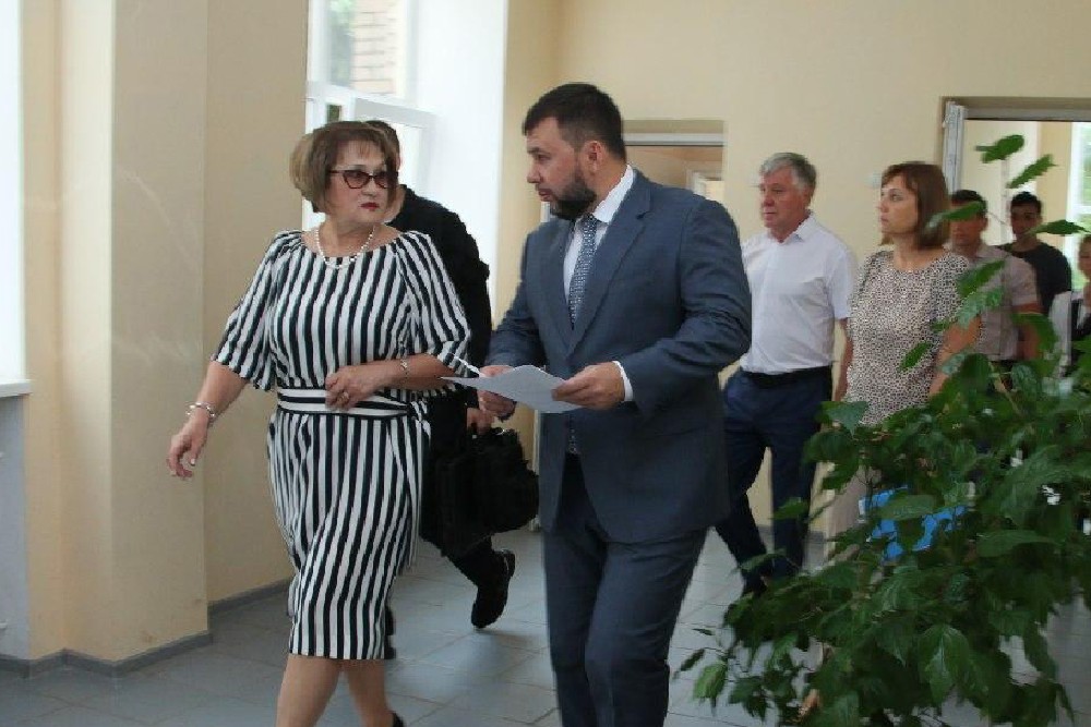 Денис Пушилин пообещал решить 24-летнюю проблему отсутствия столовой в одной из школ Ждановки