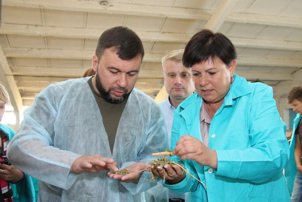 Денис Пушилин посетил производственные объекты ГП «Заря-Агро» в Новоазовском районе