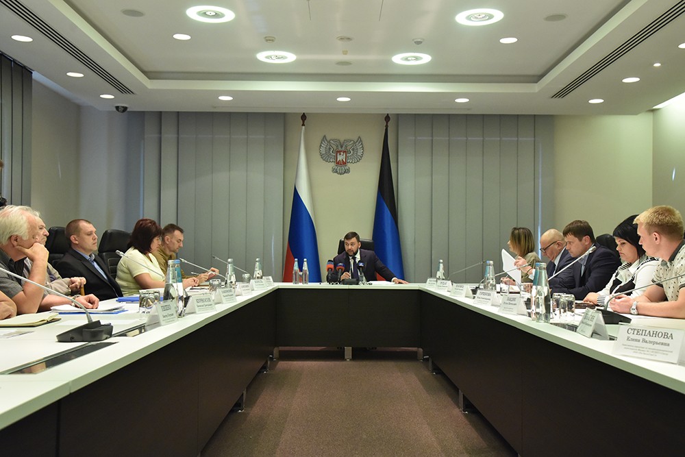 Денис Пушилин обсудил с руководителями предприятий вопросы реализации Программы восстановления и развития ДНР