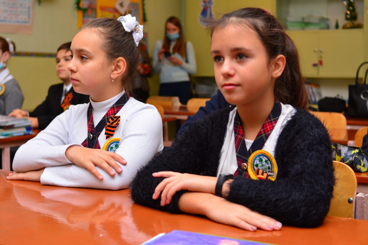 В школах Республики отметили День георгиевской ленты