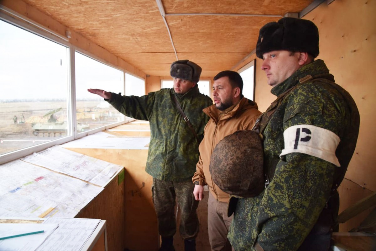 Денис Пушилин посетил военный полигон и дал оценку организации занятий по боевой подготовке на учебных местах