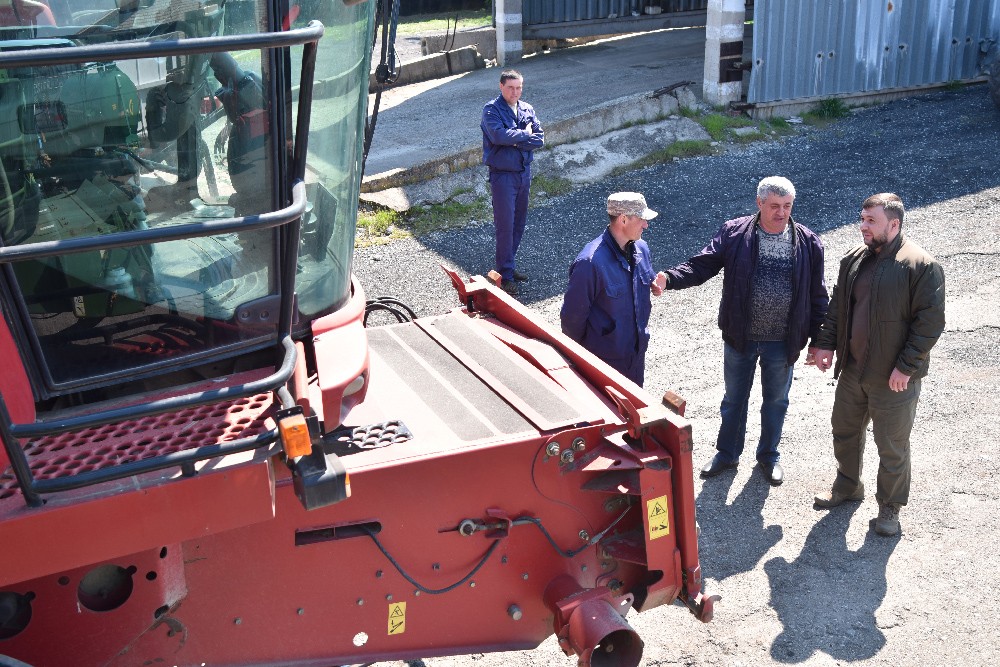 «Все в наших руках»: Денис Пушилин провел выездную встречу с сельхозпроизводителями