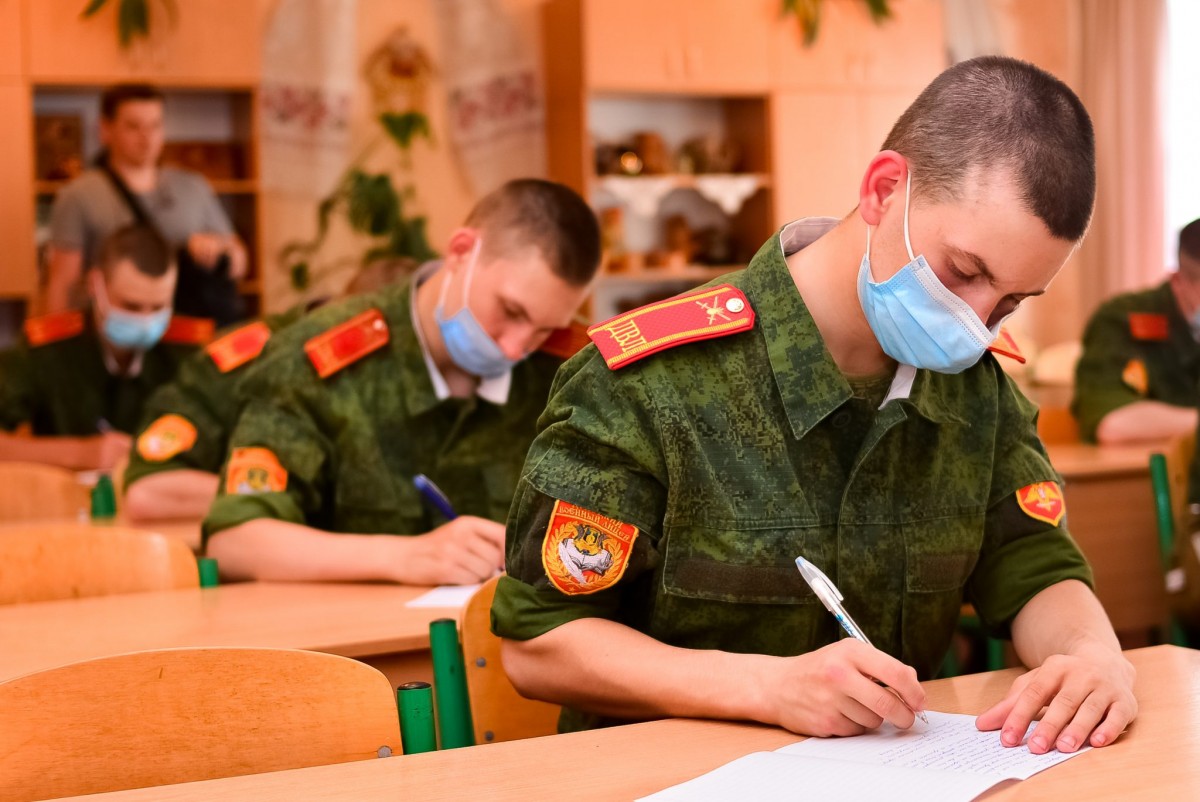 День славянской письменности в ДНР отметили написанием диктанта