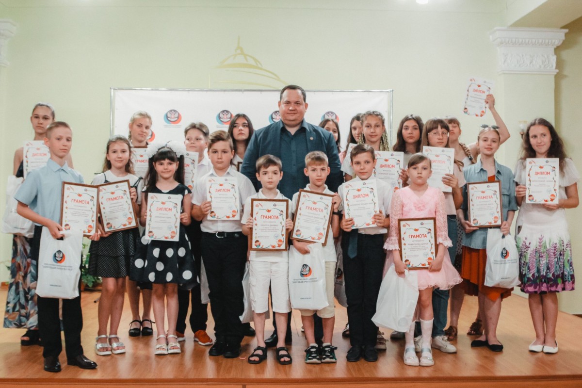Победители Конкурса детских стихов получили заслуженные призы