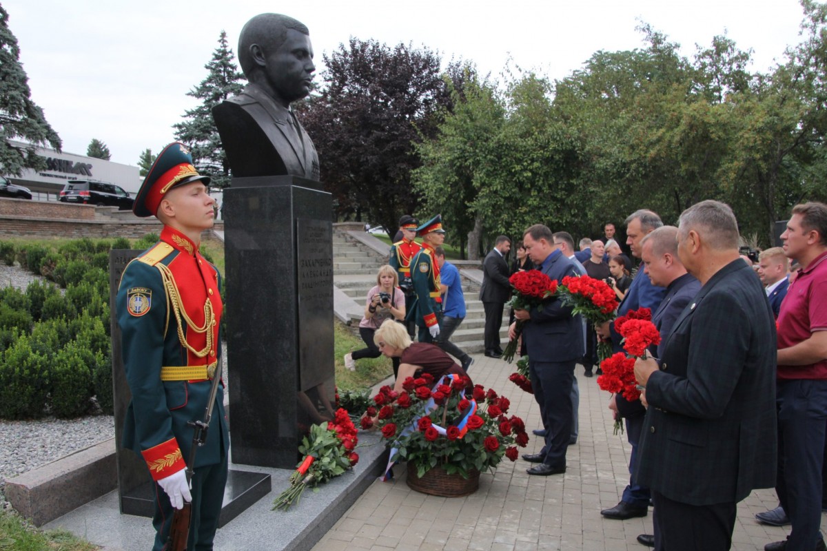 В Донецке почтили память первого Главы Республики