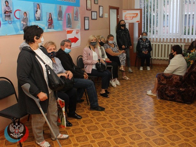 Жители ДНР голосуют на выборах в Государственную Думу РФ