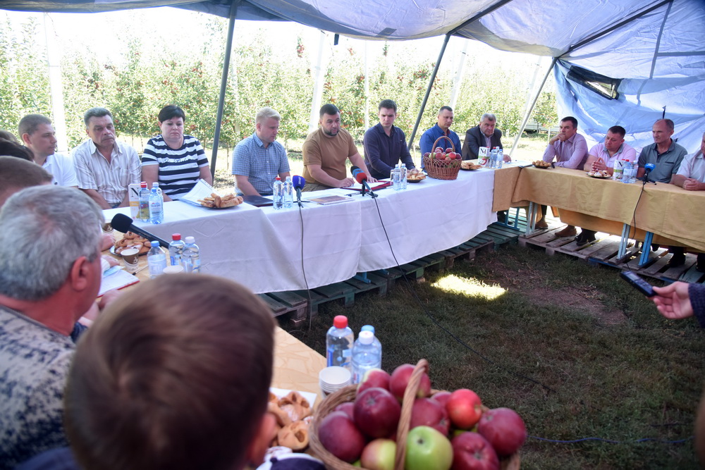 Кредитование, лизинг, сбыт сельхозпродукции: Денис Пушилин обсудил с аграриями насущные вопросы