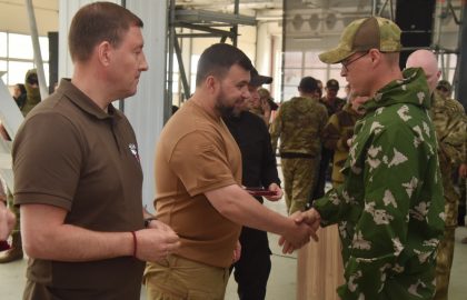 Денис Пушилин и Андрей Турчак поздравили бойцов интернациональной бригады «Пятнашка» с 8-й годовщиной образования подразделения
