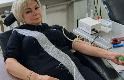 Жители Центрально-Городского района Горловки продолжают принимать участие в бессрочной акции по сдаче крови