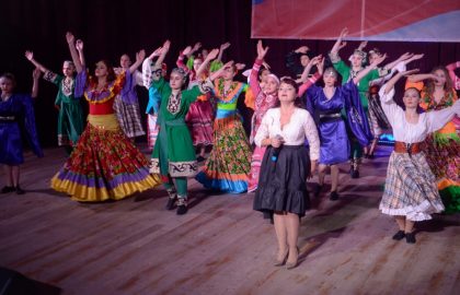 «Гордость моя, Россия» – в Мариуполе прошел праздничный концерт