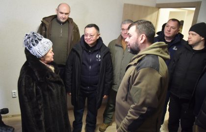 Денис Пушилин и Ирек Файзуллин посетили объекты строительства в Мариуполе