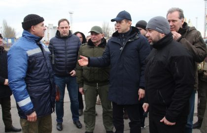 Денис Мантуров и Денис Пушилин обсудили вопросы восстановления промышленного потенциала Донбасса