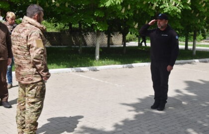 Андрей Турчак и Денис Пушилин поздравили личный состав подразделения БАРС «Каскад» с Днем Республики