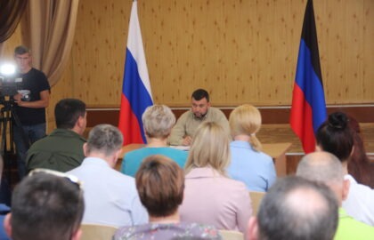 Денис Пушилин с активом Народного контроля и депутатами обсудил общественную проверку цен в регионе