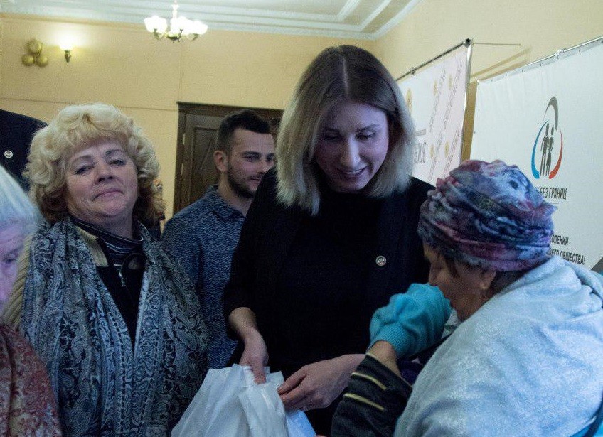 ОД «ДР» организовало для пожилых людей посещение филармонии