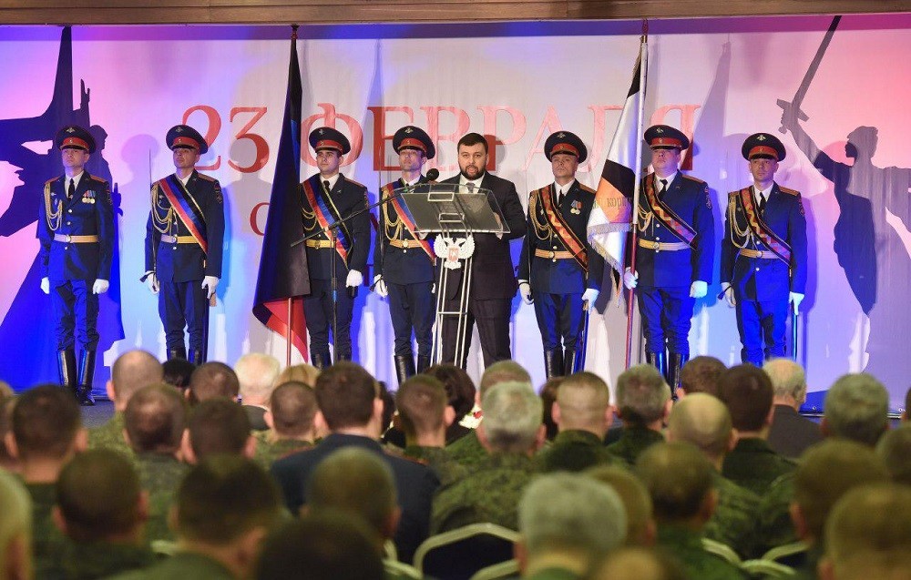В День защитника Отечества Глава ДНР Денис Пушилин вручил государственные награды военнослужащим