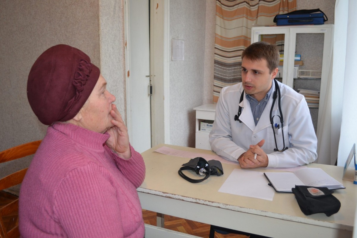 Жители Тельмановского района получили консультации профильных медицинских специалистов