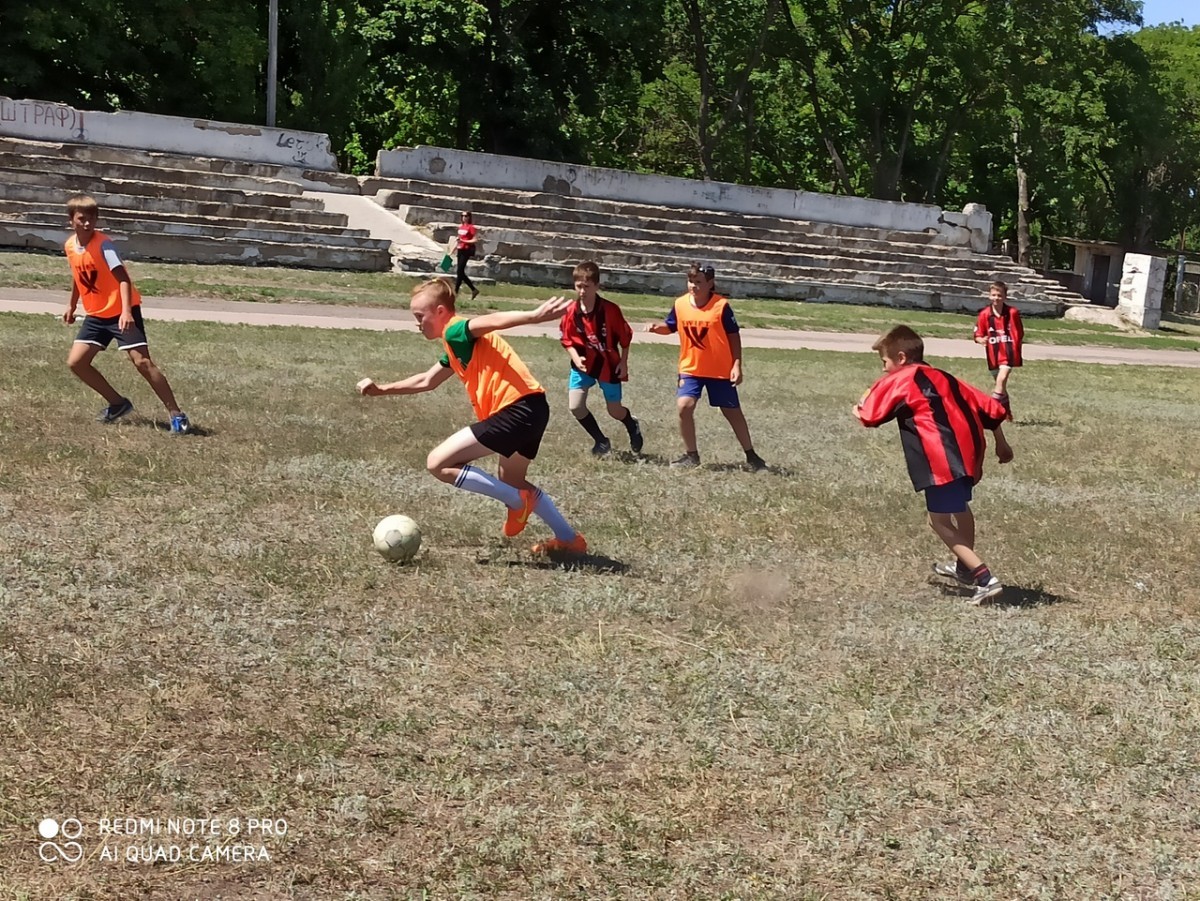 В Амвросиевке сыграли матчи II этапа Республиканского турнира по дворовому футболу
