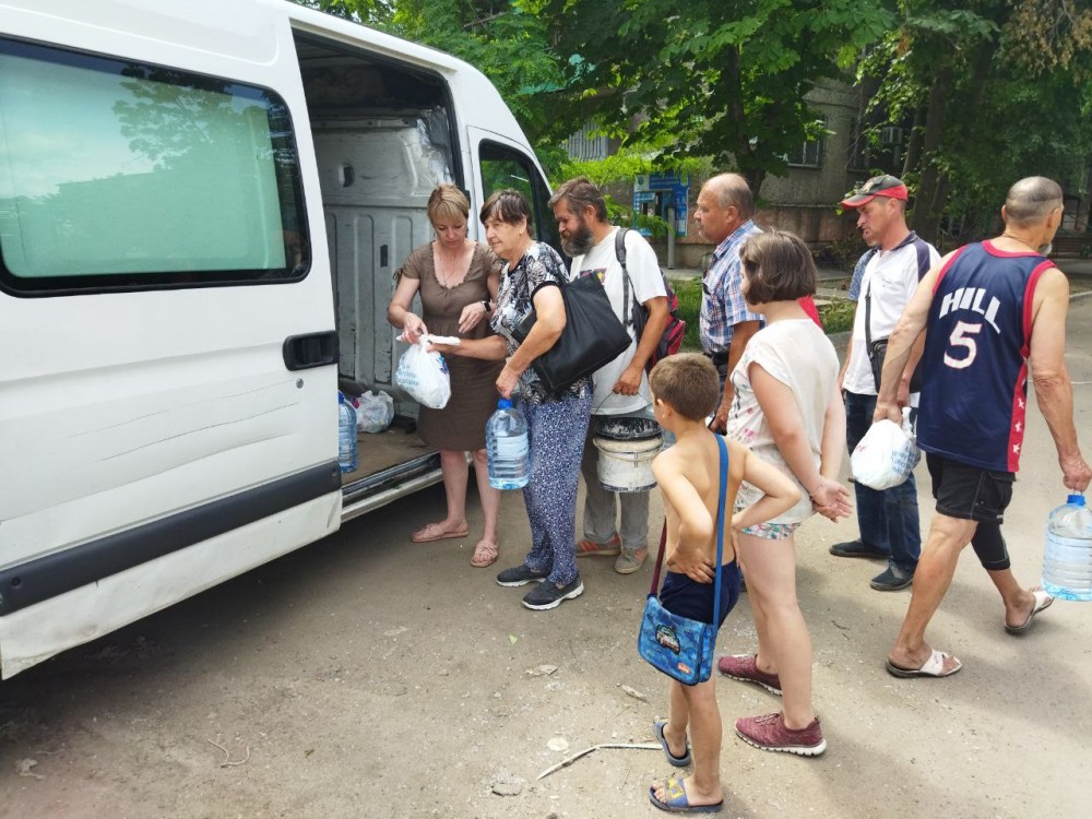 Волонтеры Штаба по прифронту доставили гумпомощь в Мариуполь