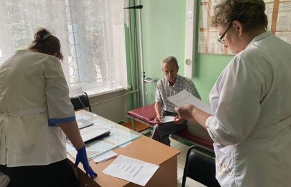 Активисты ОД «ДР» привезли медикаменты в Светлодарск