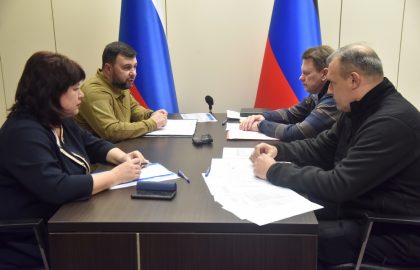 Денис Пушилин заслушал доклады Эдуарда Осипова и Алексея Кулемзина по вопросу подачи теплоносителя в Донецке