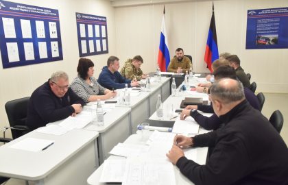 Денис Пушилин поручил оказать необходимую помощь семьям погибших при обстреле Калининского района столицы ДНР