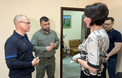 Денис Пушилин и Сергей Кириенко посетили филиал фонда поддержки участников СВО «Защитники Донбасса» и ознакомились с его работой