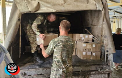 В рамках акции «Посылка солдату» к бойцам на передовую прибыл вкусный груз с Вологодщины